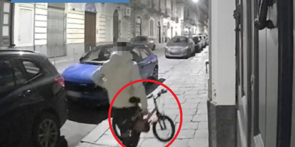 Evade dai domiciliari per rubare un decespugliatore e una bici ad un bambino, arrestato a Catania