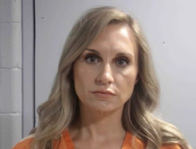 La festa in piscina e l’abuso, sindaca violentò 16enne: rischia 10 anni. I figli testimoniano e confermando violenze