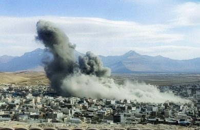 Guerra in Iran, le ultime news in diretta | Nuove esplosioni a Teheran, l’accusa dell’Iran: “Uccisi quattro diplomatici”