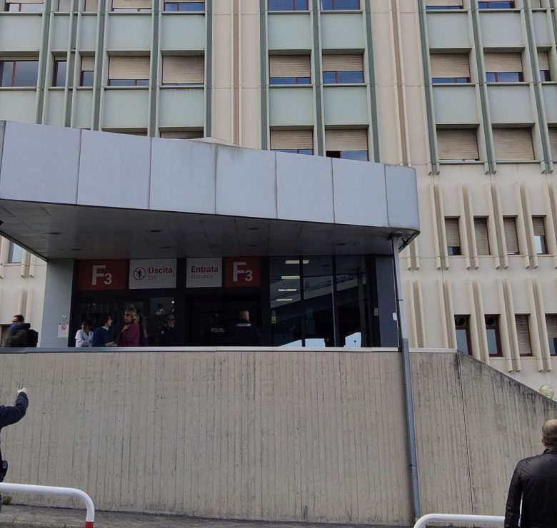 Incendio all’ospedale Cannizzaro di Catania, intervento dei vigili del fuoco