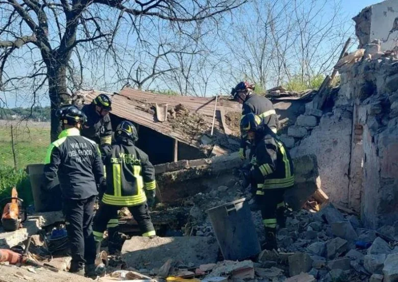 Esplode un casolare a Roma: morti due anarchici. Ipotesi di attentato, convocato il comitato antiterrorismo