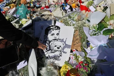 Il piccolo Domenico morto a Napoli, due medici indagati per falso: incongruenze nella cartella clinica