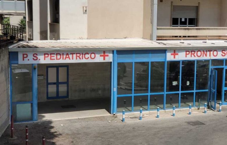 Scontro tra tre auto in viale Regione Siciliana a Palermo, ferita bambina