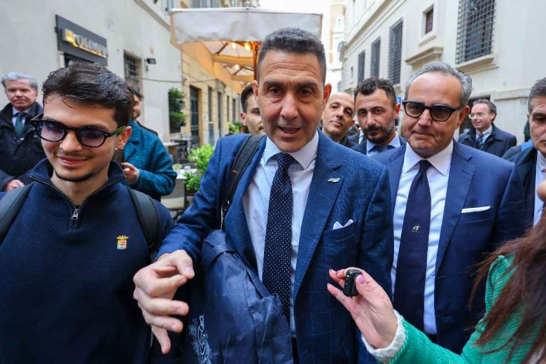 Vannacci e… Futuro Nazionale: “Il nome del candidato premier, il mio”