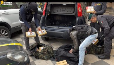 Droga a Catania, l’agenzia marittima che agevolava gli affari della mafia