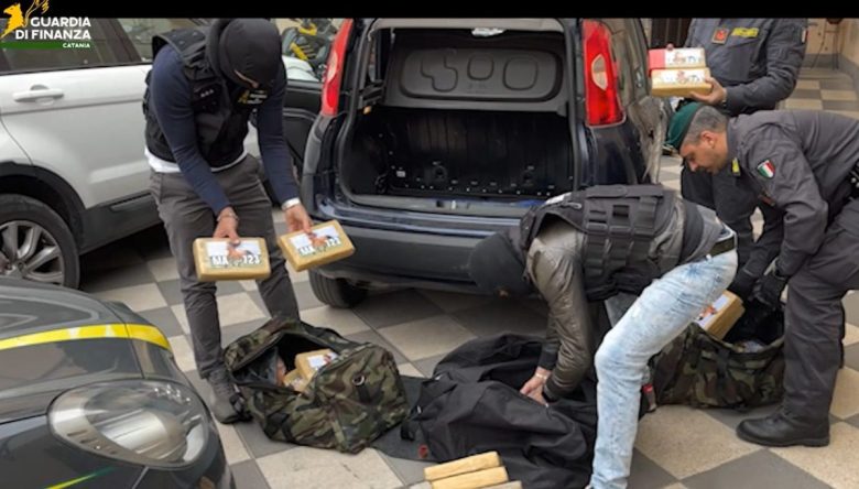 Droga a Catania, la società marittima che agevolava gli affari della mafia