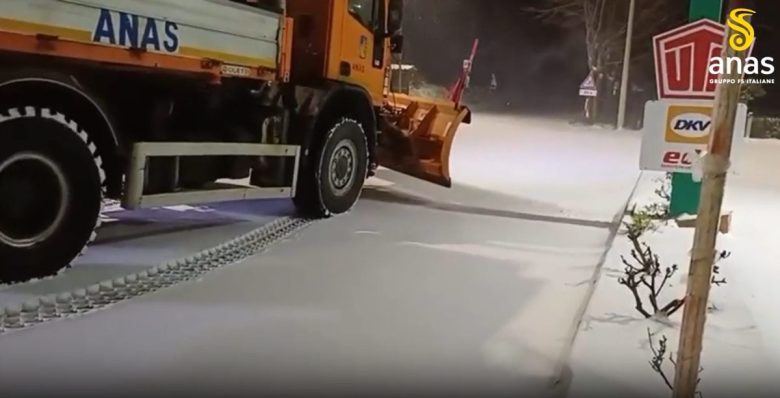 VIDEO | Neve nel Messinese, interventi di Anas per le pulizie delle strade