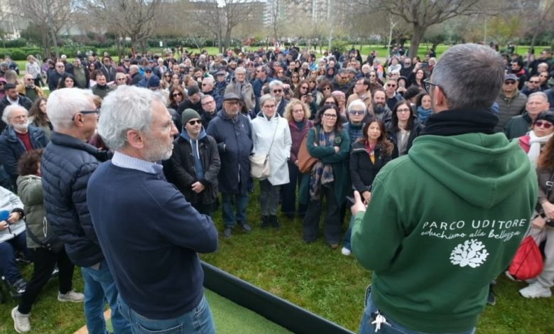 In tanti a difesa del parco Uditore al sit-in, “No alla chiusura, risorsa unica per Palermo”