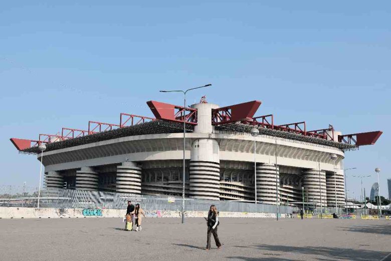 Vendita di San Siro, aperta inchiesta per turbativa d’asta. La procura: “Da Comune bando su misura per Inter e Milan” nove indagati