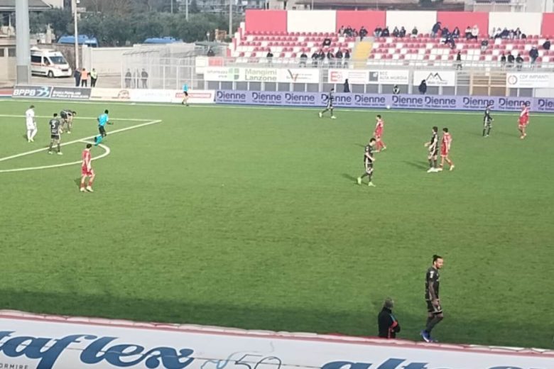 Sofferenza ma tanto cuore, il Catania espugna Altamura e torna a vincere: 1-2 il finale. Le pagelle