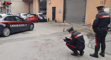 La cieca gelosia, poi le coltellate al rivale in amore: arrestato 39enne di Aci Catena