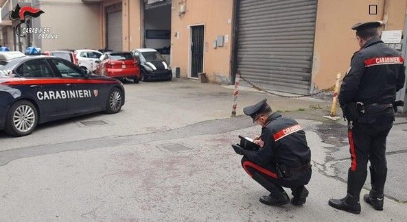 La cieca gelosia, poi le coltellate al rivale in amore: arrestato 39enne di Aci Catena