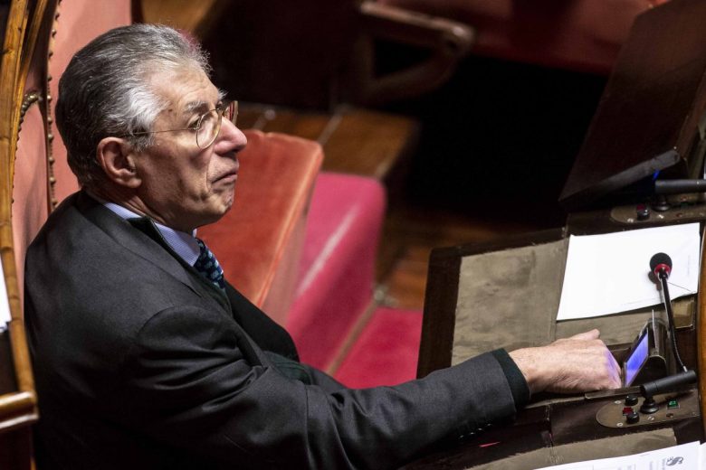 Morto Umberto Bossi, fondatore della Lega Nord: aveva 84 anni