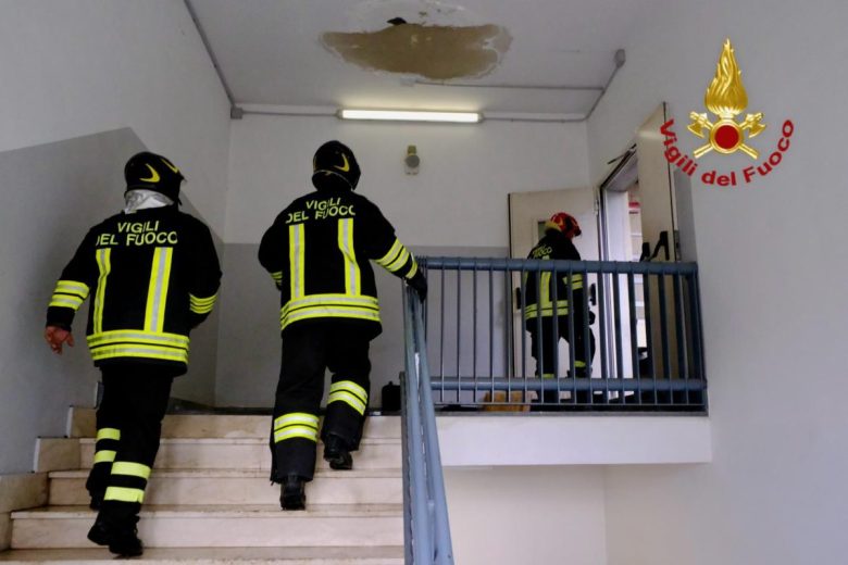 Incendio in un appartamento del Messinese: ferite e intossicazione per un giovane, nessun danno all’abitazione