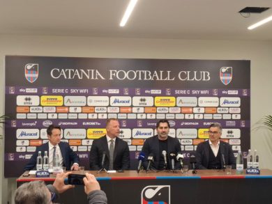 Catania, mister Viali si presenta: “Voglio vincere con i rossazzurri”. Grella: “Tutti sotto esame fino a fine stagione”
