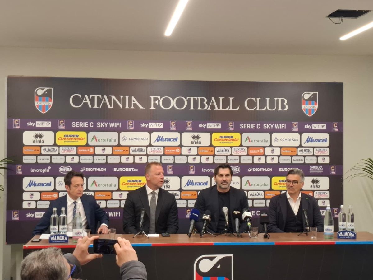 LIVE | Catania, mister Viali si presenta: “Voglio vincere con i rossazzurri”. Grella: “Tutti sotto esame fino a fine stagione”