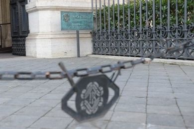 Bankitalia riduce le stime sul Pil (2026 +0,5%) e le alza sull’inflazione