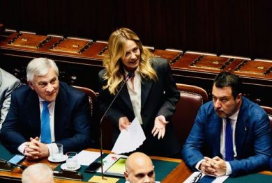 Iran, Meloni ipotizza stop a Patto Stabilità “se crisi prosegue”