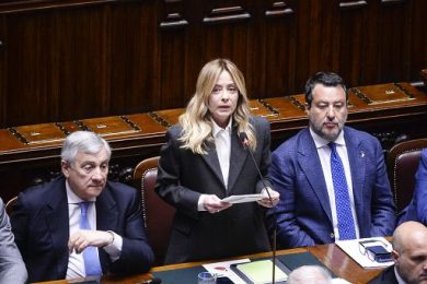 Meloni alle Camere: non scappo, avanti fino alla fine. E sfida opposizioni