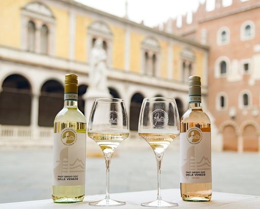 Doc Delle Venezie a Vinitaly tra Giro d’Italia e mercati globali Doc Delle Venezie a Vinitaly tra Giro d’Italia e mercati globali