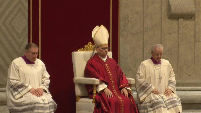 Papa: non trascinare nei discorsi di morte il nome santo di Dio