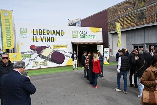 Domani Comm. Ue Hansen incontra vertici Coldiretti a Vinitaly