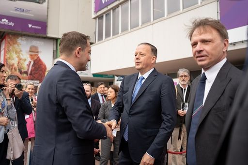 Comm. Ue Hansen: in Pacchetto vino strumenti per sfide attuali