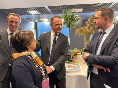 Bobba (Ente Risi) incontra Comm. Ue Hansen al Vinitaly