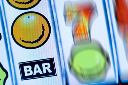 Gioco d’azzardo, Mettiamoci in gioco: nel 2025 giro da 164,6 mld, +4,55%