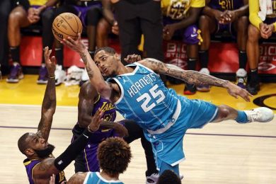 Basket Nba, Play-in: Hornets avanti, Portland ai playoff