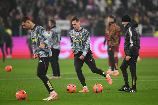 Calcio, Juve, Milik ko: stagione finita