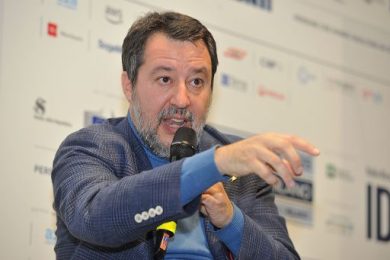 Ue, Salvini: sorda e nemica, anche Confindustria chiede cambio