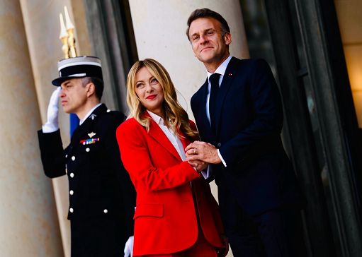 Iran, Meloni: riaprire Hormuz essenziale per negoziato serio