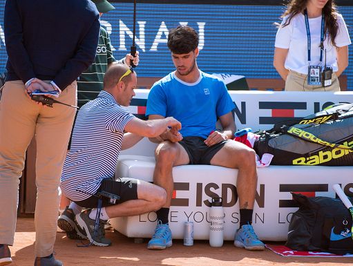 Tennis, Alcaraz forfait a Madrid, Sinner n.1 a Roma