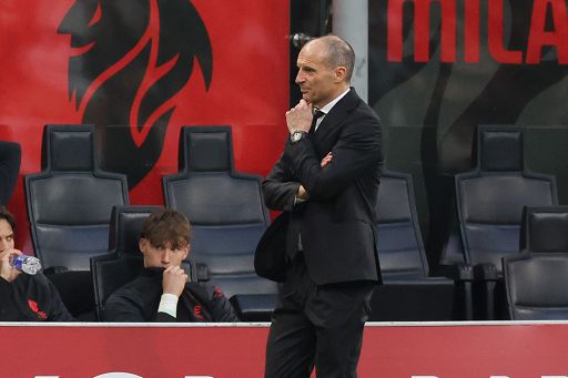 Calcio, Allegri: “I fischi hanno fatto bene a Leao”