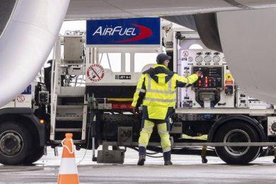 Commissione Ue vuole che gli Stati condividano le scorte di kerosene