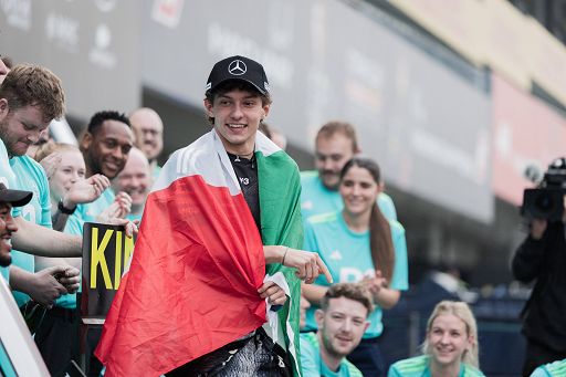 Formula1, Imola acclama Antonelli: “Kimi, Kimi”