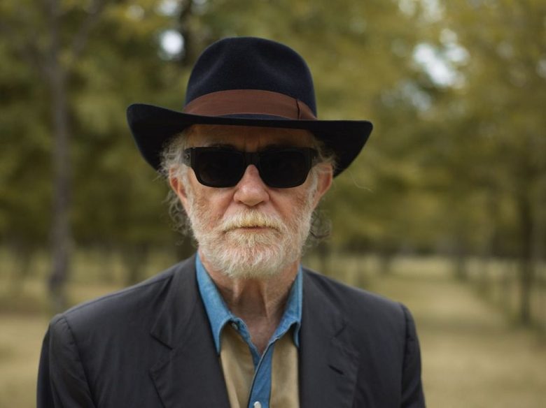 Francesco De Gregori torna live con Nevergreen (Perfette sconosciute)