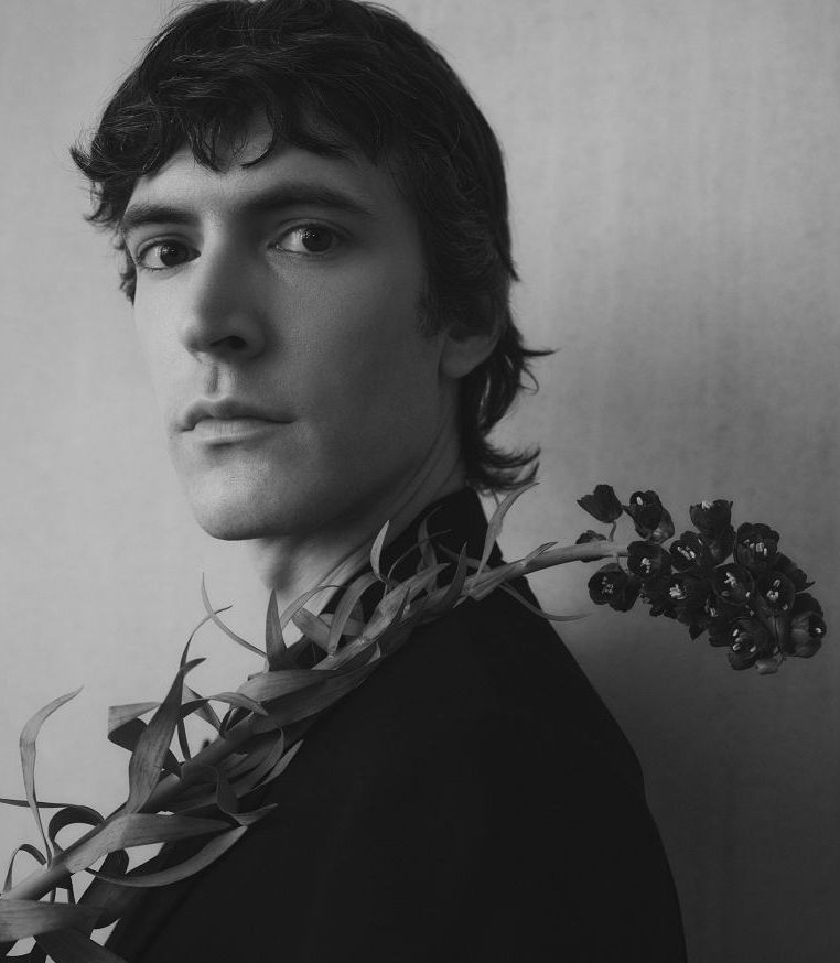 Partenope è il nuovo singolo di Giovanni Caccamo ispirato all’Odissea