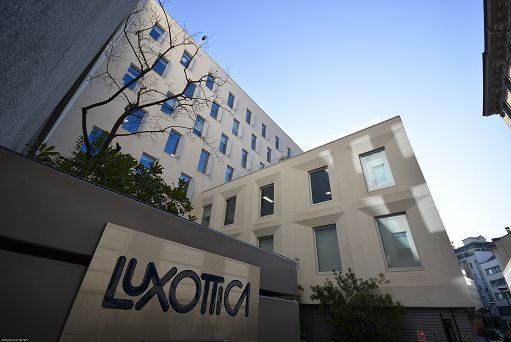 EssilorLuxottica, premio fino a oltre 4.000 euro per i dipendenti in Italia
