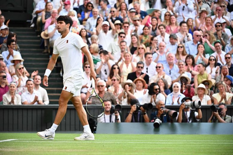 Tennis, Carlos Alcaraz annuncia forfait ai tornei di Roma e Parigi