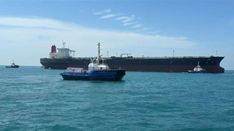 Petrolio sempre più su: Brent sopra 112 dollari, Wti +5% a 101,37