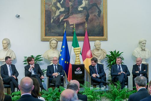 Ciclismo, Roma ancora capitale del Giro
