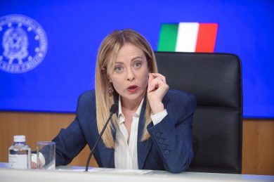 Casa, Meloni: rendere disponibili 60mila alloggi popolari
