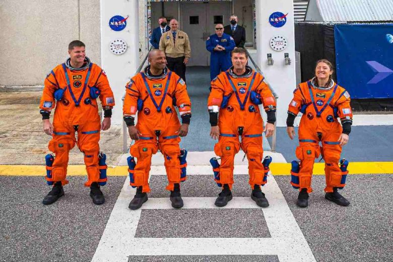 Artemis II, di nuovo verso la Luna: i quattro astronauti partiti da Cape Canaveral