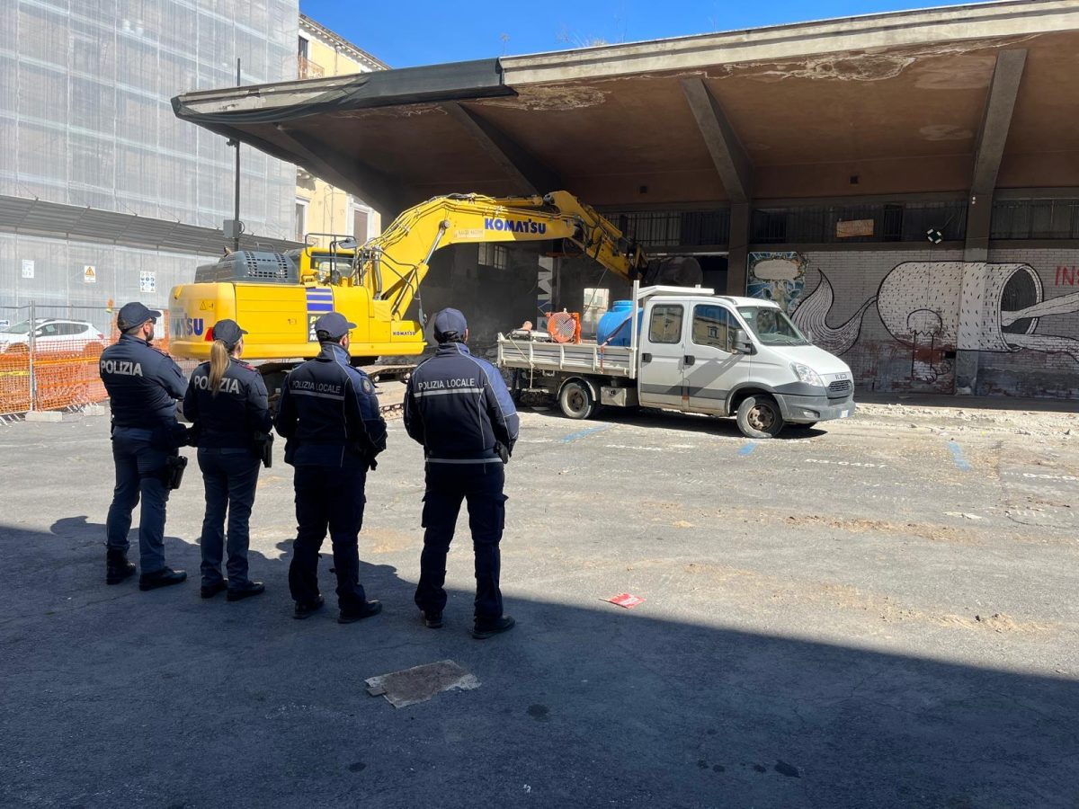 Ex palestra Lupo, iniziati i lavori di demolizione con provvedimenti di sicurezza e viabilità