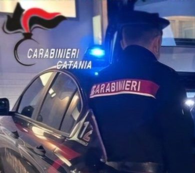 Pc, regali e attrezzi da scasso in auto: denunciati due ladri seriali a Gravina di Catania