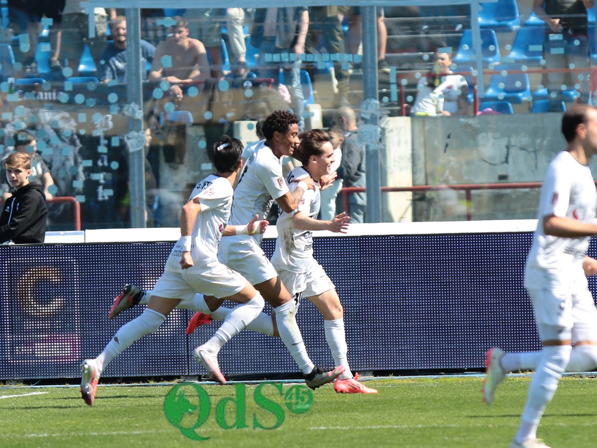 Il Catania cade in casa con il Picerno: la FOTOGALLERY del match del “Massimino”