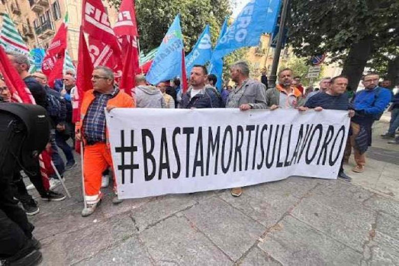 Sicurezza sul lavoro, assemblea dei sindacati davanti a Palazzo d’Orleans
