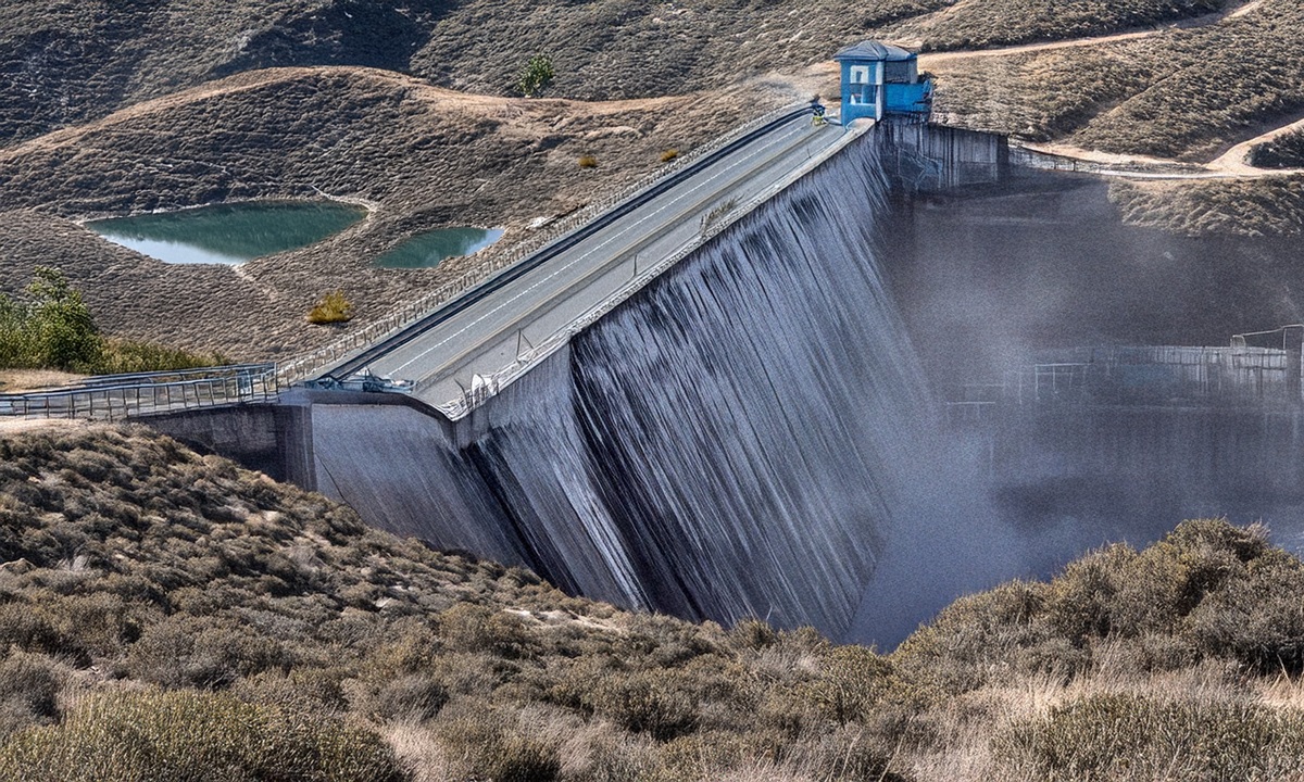 Diga di Niscemi, aggiudicati i lavori per il dragaggio del fondo: materiale potrà finire nei terreni agricoli